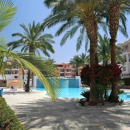 Iris Village 2 Bedroom / 2 Bathroom Townhouse Holiday home Paphos